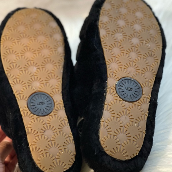 UGG slippers - Picture 7 of 7